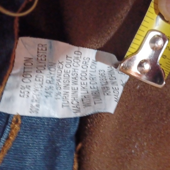 INDIGO REIN JEANS STRAIGHT SKINNY JEANS, JR. SIZE 1. FRAYED ANKLES. - Picture 9 of 9